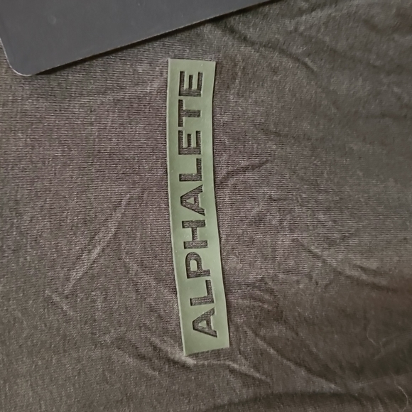 NWT Alphalete long sleeved tshirt - Picture 3 of 4